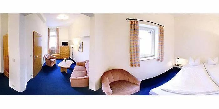 Continental Hotel 2*