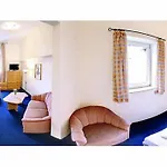Continental Hotel 2*